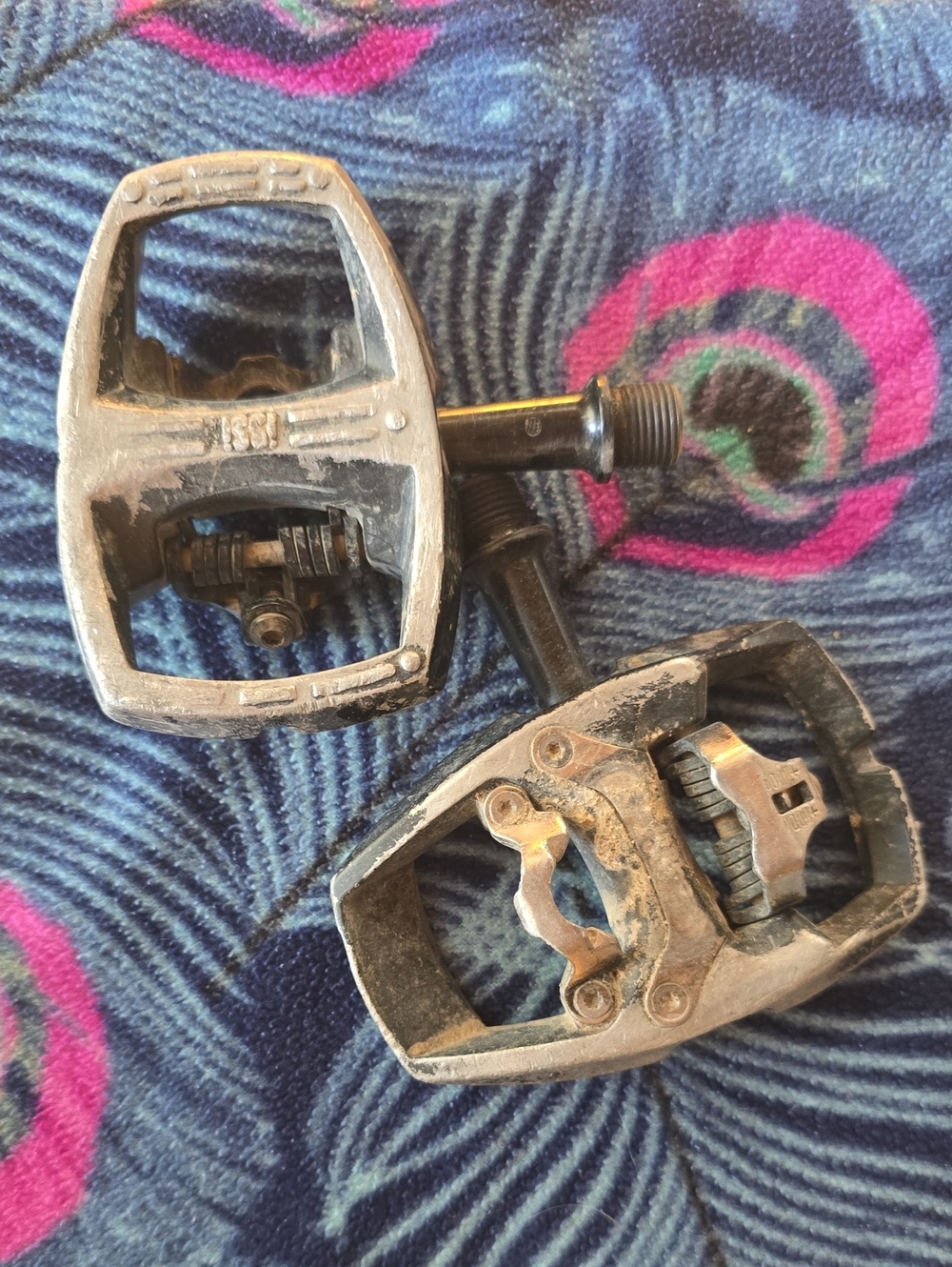 Issi Hybrid Clipless Bicycle Pedals